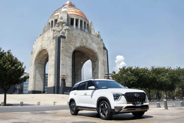 Flota Mobilux Hyundai Creta Renta con chofer en CDMX