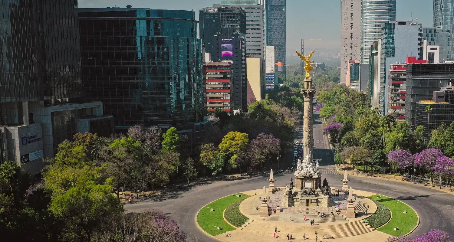 El Ángel de la Independencia Mobilux Renta de camionetas con chofer en CDMX